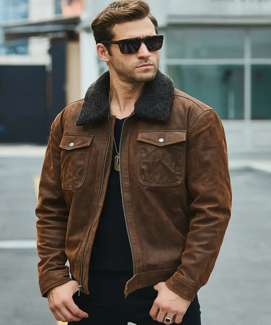 Leather jacket with removable fur collar
