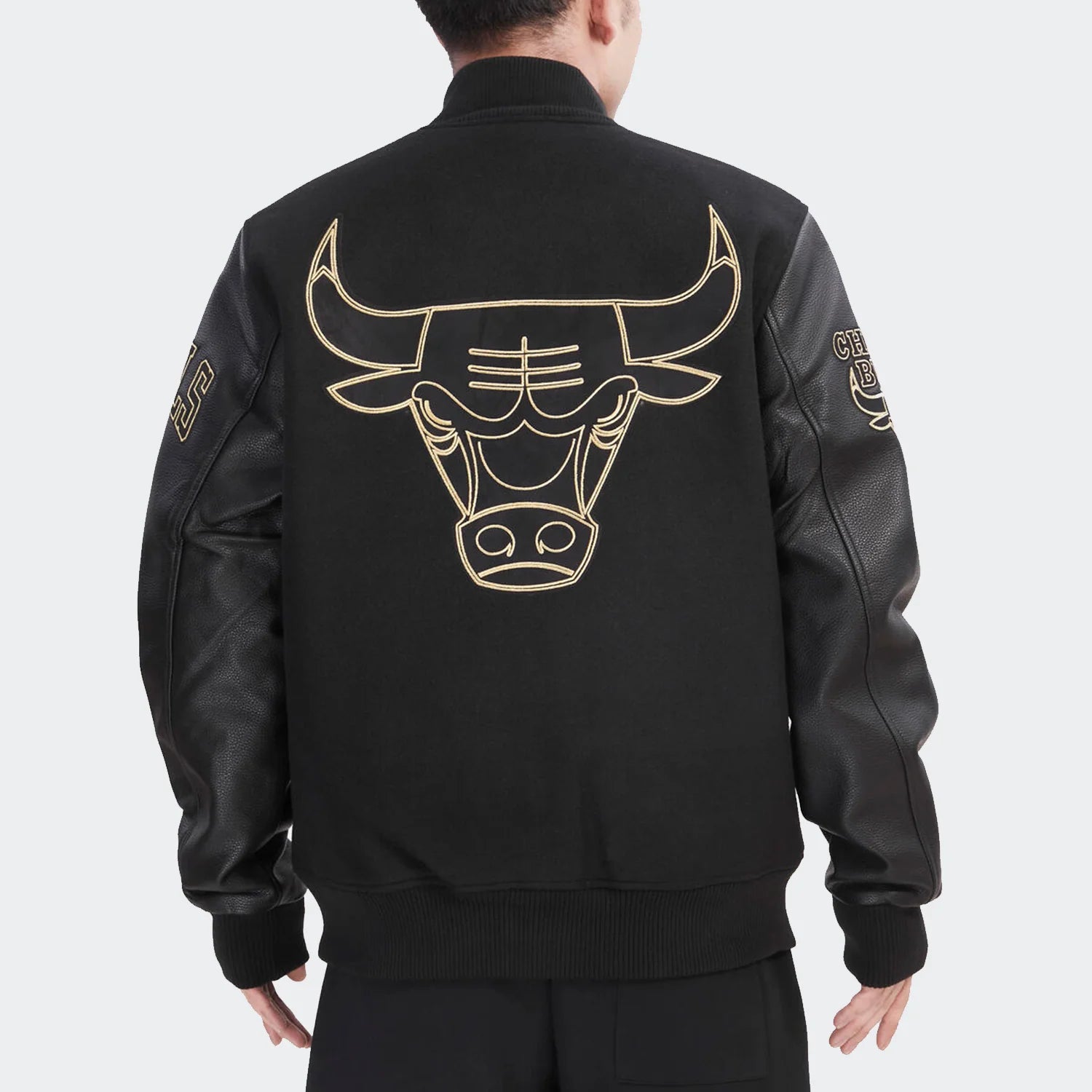 Bulls varsity jacket gold stitch
