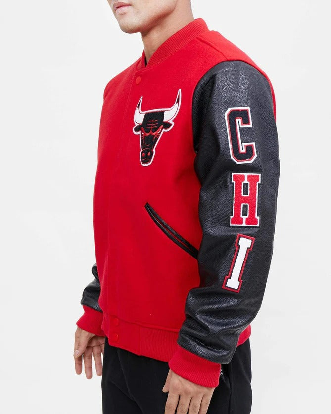 Men’s Standard Chicago Bulls Varsity Jacket